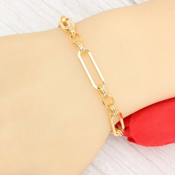 "Trendy Handmade Bracelet – A Thoughtful Gift for Girls & Women | UNVRC1515 - Picture 3 of 10